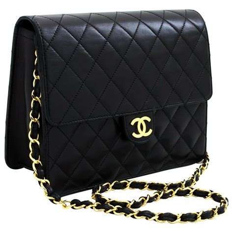 pochette a mano con tracolla chanel|Pochette Chanel per Donna .